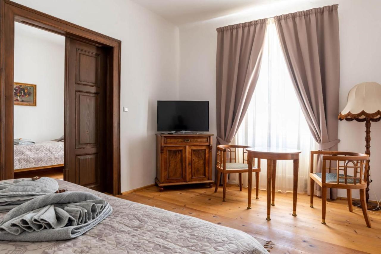 Ambrožův dvůr - Barokní appartment Pouzdrany Exterior foto